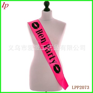 Banda para despedida de soltera con diseño de labios estampados en rosa y correa para el hombro para despedida de soltero LPP2073 - Product Image 1