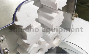 Automatique commerciale sushi nigiri boule de riz rouleau l'équipement de fabricant de sushi fabrication de boule <span class=keywords><strong>robot</strong></span> machine à rouler - Product Image 2
