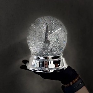 Ensemble <span class=keywords><strong>de</strong></span> cadeaux globe à <span class=keywords><strong>neige</strong></span> <span class=keywords><strong>de</strong></span> style marque, décoration <span class=keywords><strong>de</strong></span> fêtes, cadeau <span class=keywords><strong>de</strong></span> mariage, globe à <span class=keywords><strong>neige</strong></span> <span class=keywords><strong>en</strong></span> <span class=keywords><strong>verre</strong></span> haut <span class=keywords><strong>de</strong></span> gamme, <span class=keywords><strong>boule</strong></span> <span class=keywords><strong>de</strong></span> <span class=keywords><strong>neige</strong></span> pour cadeau <span class=keywords><strong>de</strong></span> Noël - Product Image 1