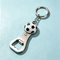 Porte-clés décapsuleur Premium 2026 sur le thème du football, pendentif de voiture, petit cadeau souvenir pour événement international
