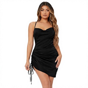 Robe moulante en satin noir respirant en coton biologique, ourlet asymétrique, détail cordon de serrage, bretelles spaghetti, mini-robe, ensemble pour soirée - Product Image 1
