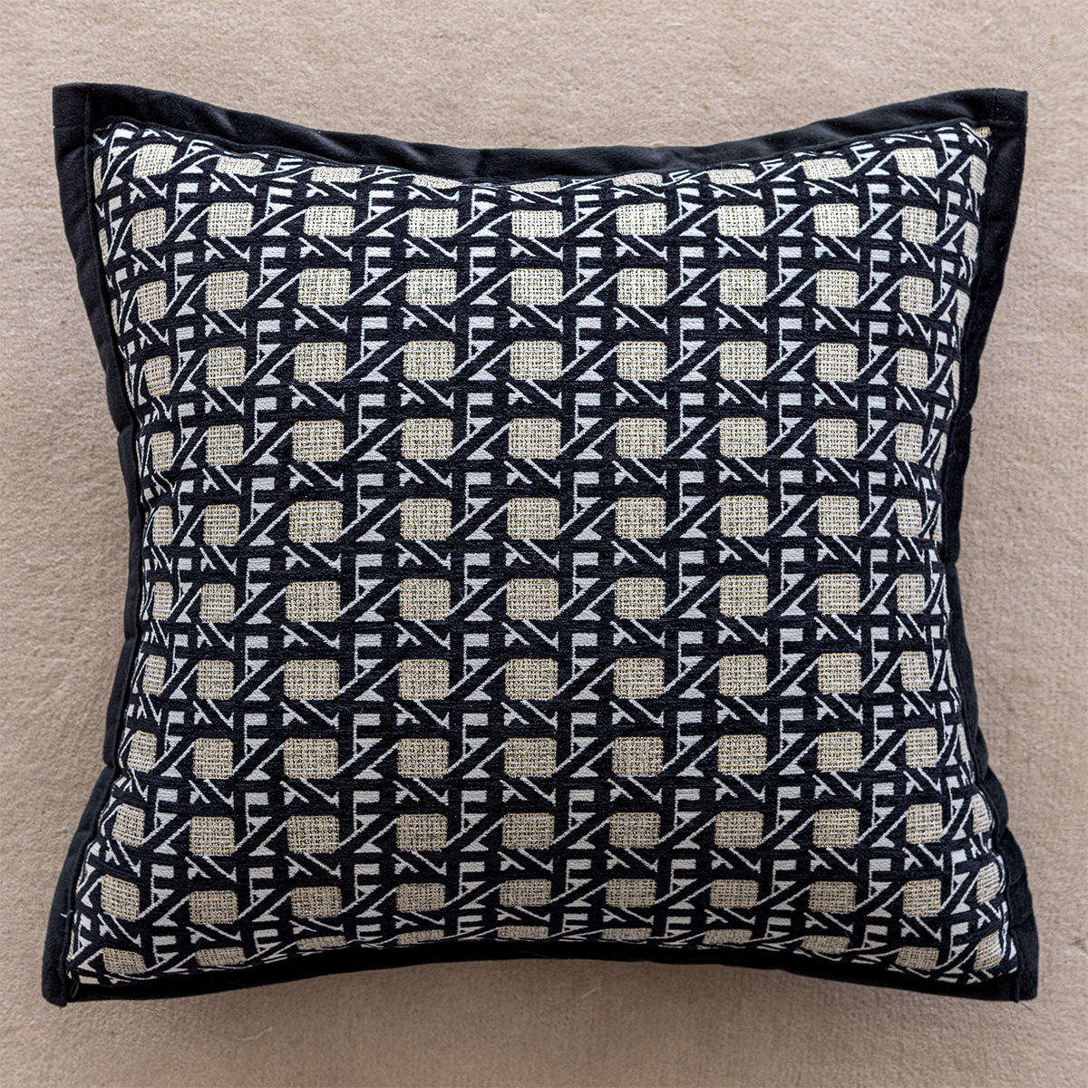 ลายทองสีดำ