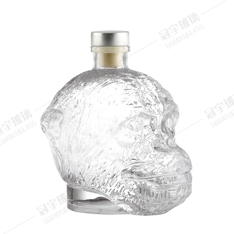 Venta caliente de fábrica 400ml/750ml Skull Glass botella de vino botella de vidrio decorativa con corcho