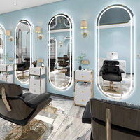 Miroir de barbier de luxe moderne et léger Lumière LED Meilleur prix Vente en gros Accessoires de barbier pour salon de coiffure Mobilier portable pour centre commercial