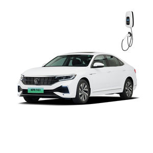 La Volkswagen Passat PHEV 2022 allie tradition et innovation dans la mobilité électrique aux nouvelles énergies - Product Image 1