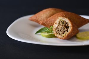 Petite machine automatique <span class=keywords><strong>Coxinha</strong></span>/Kubba Machine à incruster et à remplir <span class=keywords><strong>de</strong></span> boules <span class=keywords><strong>de</strong></span> fromage <span class=keywords><strong>de</strong></span> poulet Machine à fabriquer des churros <span class=keywords><strong>de</strong></span> haute qualité - Product Image 6