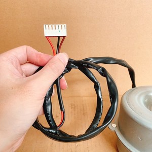 Moteur de ventilateur Tongde YDK75-6D3 75W 220V 50Hz avec protection thermique pour unité extérieure de climatiseur - Product Image 2