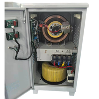 Stabilisateur de tension SVC monophasé 20 KVA en cuivre avec écran LCD, haute efficacité 0,98, 50/60 Hz, basé sur un transformateur de courant alternatif pour une stabilité accrue