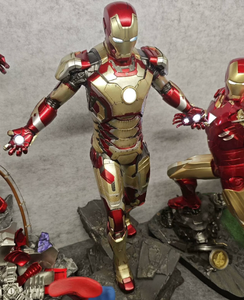 Grande figurine de collection MK42 Battle Damaged en résine, dorée et rouge, peinte à la main, avec éclairage LED, personnage de bande dessinée américaine, pour salle d'exposition - Product Image 4