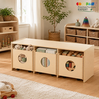 Banc de rangement moderne en bois pour garderie, crèche, salle Montessori et entrée - Mobilier pour tout-petits