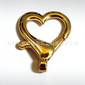 Cierre de langosta en forma de corazón, chapado en oro, hebilla de metal para joyería, llavero, accesorio de ropa - Product Image 1