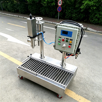 Machines de remplissage industrielles pour gallons, seaux et peintures |   Lignes d'emballage personnalisées pour la colle et les revêtements avec systèmes de convoyage intégrés