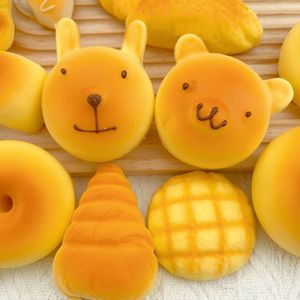 Jouets Squishy Alimentaires Personnalisés en Mousse PU à <span class=keywords><strong>Rebond</strong></span> Lent – Pain, Sandwich, Donut, Hamburger, Croissant – Jouet Promotionnel - Product Image 4
