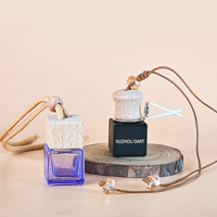 Bouteille de parfum carrée en verre suspendue de 10ml pour évent de voiture, désodorisant, clip de parfum, diffuseur d'arôme, vente en gros