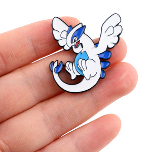 3 nouveaux designs de badges métalliques Poke Monster <span class=keywords><strong>Pikacu</strong></span> Poke Monsters Latios Pika Dragonite pour la décoration de sacs à dos et de vêtements - Product Image 5