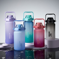 Nouvelle Arrivée Bouteille d'Eau Sportive en Plastique Sans BPA de 1500 ml, Gobelets de Sport Portables d'Extérieur avec Paille et Couvercles à Poignée