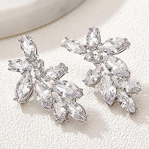 Boucles d'oreilles en cristal or blanc E2086, forme de fleur, serti griffe, bijoux de luxe pour femme, mariage - Product Image 3