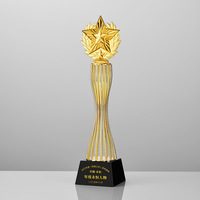 Trophée en cristal spirale creuse gravé sur mesure pour l'hommage et la reconnaissance des employés exceptionnels