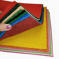 Tapis d'exposition absorbant de pile de boucle Tapis uni matériel de polyester pour des étapes de haut-parleur de conférence Caractéristiques insonorisantes