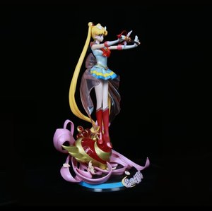 Statuetta di <span class=keywords><strong>Sailor</strong></span> <span class=keywords><strong>Moon</strong></span> Tsukino Usagi Alta 35 Cm con Luce LED e Base ad Ali di Cuore, Collezione <span class=keywords><strong>Anime</strong></span> Classica per Arredamento Casa - Product Image 3