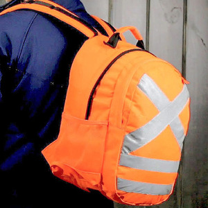 Nouveau sac à dos en polyester imperméable haute visibilité avec fermeture éclair, sac de badminton robuste et sûr, réfléchissant à l'avant et à l'arrière, capacité 20-37L - Product Image 5