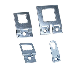 ตะขออลูมิเนียมอัลลอยด์ทรงสี่เหลี่ยมเล็กพร้อมสกรูสำหรับติดตั้งกรอบรูป ประเภทเจาะรู รับน้ำหนักได้ 3-5 กก. - Product Image 5