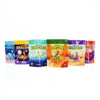 Sachet refermable holographique métallisé personnalisé à trois soudures latérales avec trou de suspension pour figurines de dessins animés, jouets pour enfants, figurines surprises et cadeaux