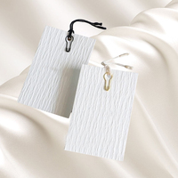 Étiquette de prix personnalisée en papier recyclé carton étiquette volante personnalisée étiquette en papier de vêtement pour vêtements