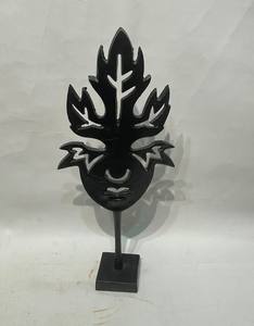 Escultura de aluminio de máscara tribal abstracta que muestra un diseño de rostro audaz y artístico, aluminio de alta calidad, precio al por mayor. - Product Image 2