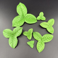 Feuilles artificielles triangulaires simples pour la décoration de mariage, de Noël et de la maison, accessoires floraux en plastique détachables