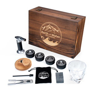 Juego de regalo de <span class=keywords><strong>whisky</strong></span> 4 sabores de astillas de madera Nuevo <span class=keywords><strong>whisky</strong></span> Chilling Stones Smoker Torch Gun Kit de ahumador de cóctel con caja de madera - Product Image 1