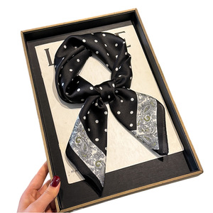 Elegante Pañuelo Cuadrado de Poliéster Transpirable con Patrón de Cadena, Accesorio de Moda Multifuncional para Mujer, Estilo Europeo, Cuatro Estaciones - Product Image 5