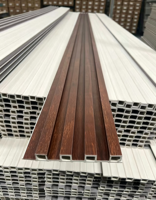 Panel Dinding PVC WPC Tahan Air Tahan Api, Komposit Kayu Plastik, Papan Sirip Beralur untuk Pelapis Hotel Indoor/Outdoor, TV