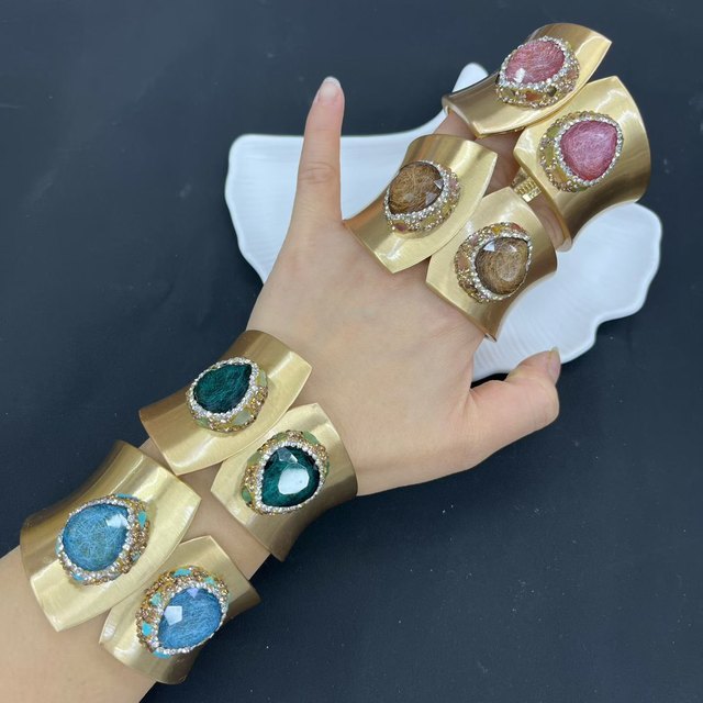 CH-HDT1242 Trendy Gold Plated Stone Bracelet,Classic Style Cuff Bangle,Popular Simplicity Women Bangle Cheap Wholesale