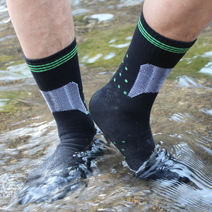 Chaussettes de randonnée et de trekking multi-performances 2026 pour hommes et femmes, chaussettes de sport athlétiques avec amorti et évacuation de l'humidité - Product Image 3
