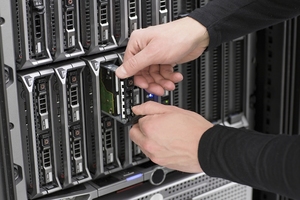 P26934-B21 1.6TB NVMe Gen4 x8 ad alte prestazioni MU AIC HHHL PM1735 SSD per Server con buona qualità - Product Image 6
