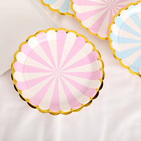 Ensemble de vaisselle jetable de 7 pouces 9 pouces estampage à chaud rayures motif pastèque plateau en papier pour les fêtes de la Saint-Valentin élégant