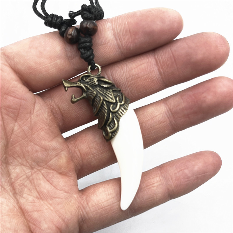 Schlussverkauf Mutige Mnner Glcks Amulet-Halsband Mode Punk Metall  Wolfkopf Spleien Harz Wolfzahn Anhnger-Halsband fr Ehemann| Alibaba.com
