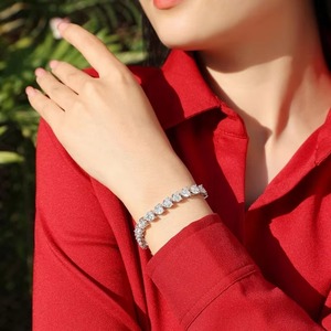 Forme de coeur luxe S925 Bracelet de tennis en argent Sterling Moissanite Bracelets en diamant Bracelet Fine Jewelry Women Bracelet - Product Image 4