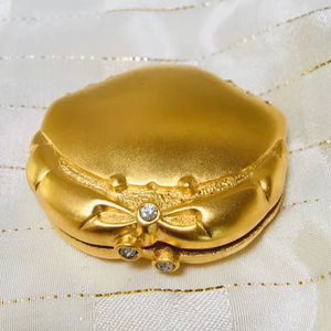 Compact <span class=keywords><strong>de</strong></span> parfum solide avec emballage <span class=keywords><strong>de</strong></span> parfum <span class=keywords><strong>de</strong></span> plaisirs Compact métallique populaire - Product Image 1