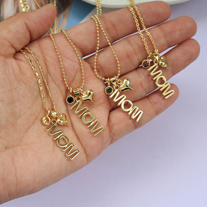 Collier pendentif pour femme <span class=keywords><strong>en</strong></span> plaqué or 18 carats avec lettres verticales pavées de zircons, motif Maman et cœur, et breloque pierre de naissance <span class=keywords><strong>en</strong></span> zircon. - Product Image 2