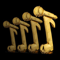 Trophée en cristal 3D en forme de note de musique avec microphone, design stéréoscopique poli pour l'honneur des chanteurs, avec base trapézoïdale noire brillante