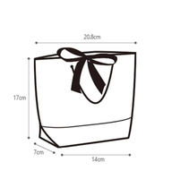 Sac en papier carton blanc avec ruban noir Boîtes d'emballage Shopping Sac à main Boîte à lunch Conteneur alimentaire Bowknot Cadeaux Sacs