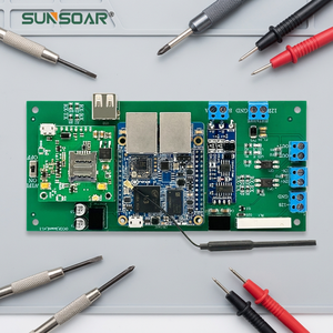 Carte de circuit imprimé FR4 multicouche pour la gestion de l'alimentation avec connecteurs USB et bornes - Product Image 1