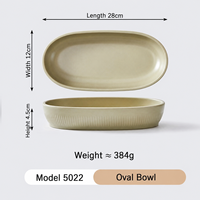 Antiek groene ecovriendelijke melamine grote ovale serveerschaal, breed en diep, geschikt voor delen, salade, groenten, feestjes en buffetten