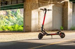 Trottinette électrique Roadrunner RS6 de conception américaine, lumineuse, 3600W, avec pneus PMT, haute vitesse et puissante - Product Image 4