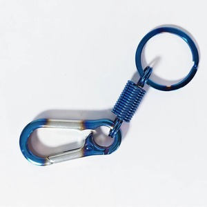 Llavero de acero inoxidable con mosquetón, forma ovalada, esmaltado, ligero, para usar en el coche y en la cintura - Product Image 5