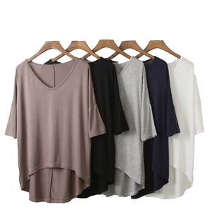 T-shirt décontracté pour femme, version coréenne, en jersey tricoté, manches chauve-souris, col en V, couleur unie, grande taille, coupe ample, teinture unie - Product Image 1