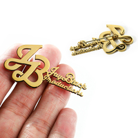 Vente en gros Broches Broches DIY Logo personnalisé Lettre Nom Broches Acier inoxydable Or Broches Broches Broches Designer