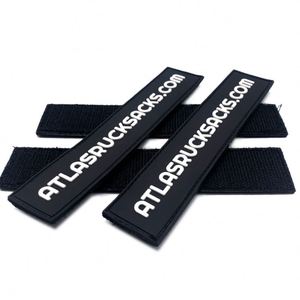 Étiquettes en PVC personnalisées avec fermeture auto-agrippante en caoutchouc pour vêtements, sacs, chaussures - Product Image 1